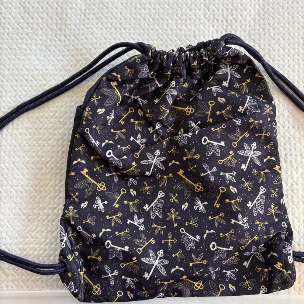 JuJuBe Harry Potter Drawstring Backpack flying keys limited edition NEW
